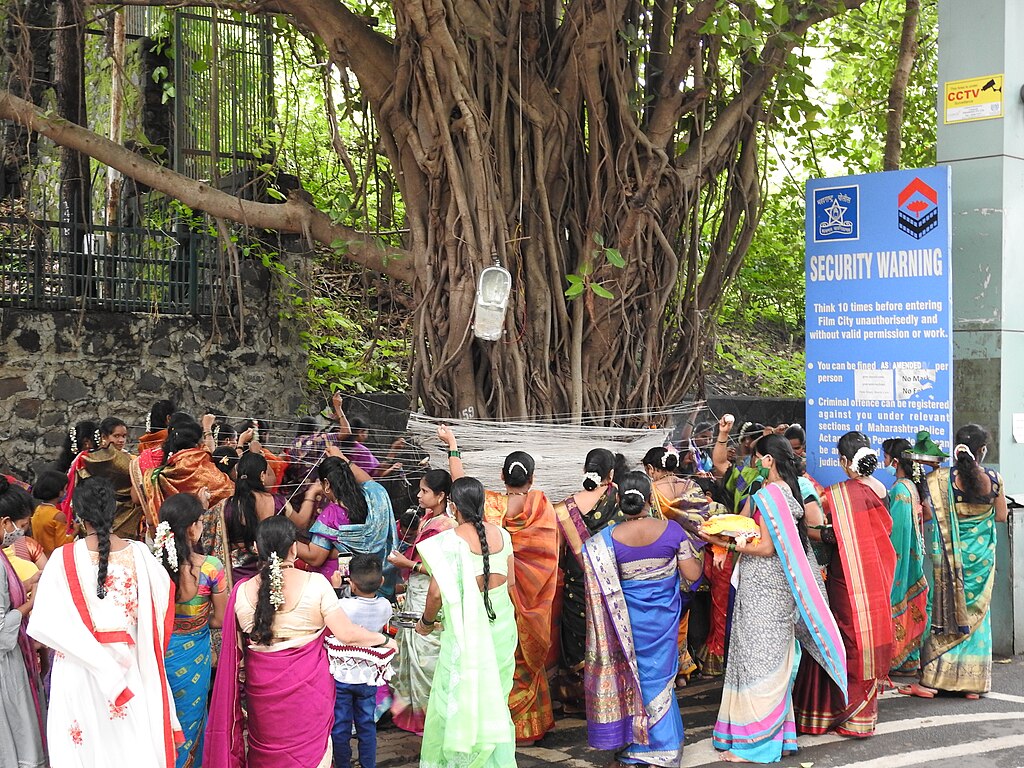 Vat Purnima Vrat 2025: